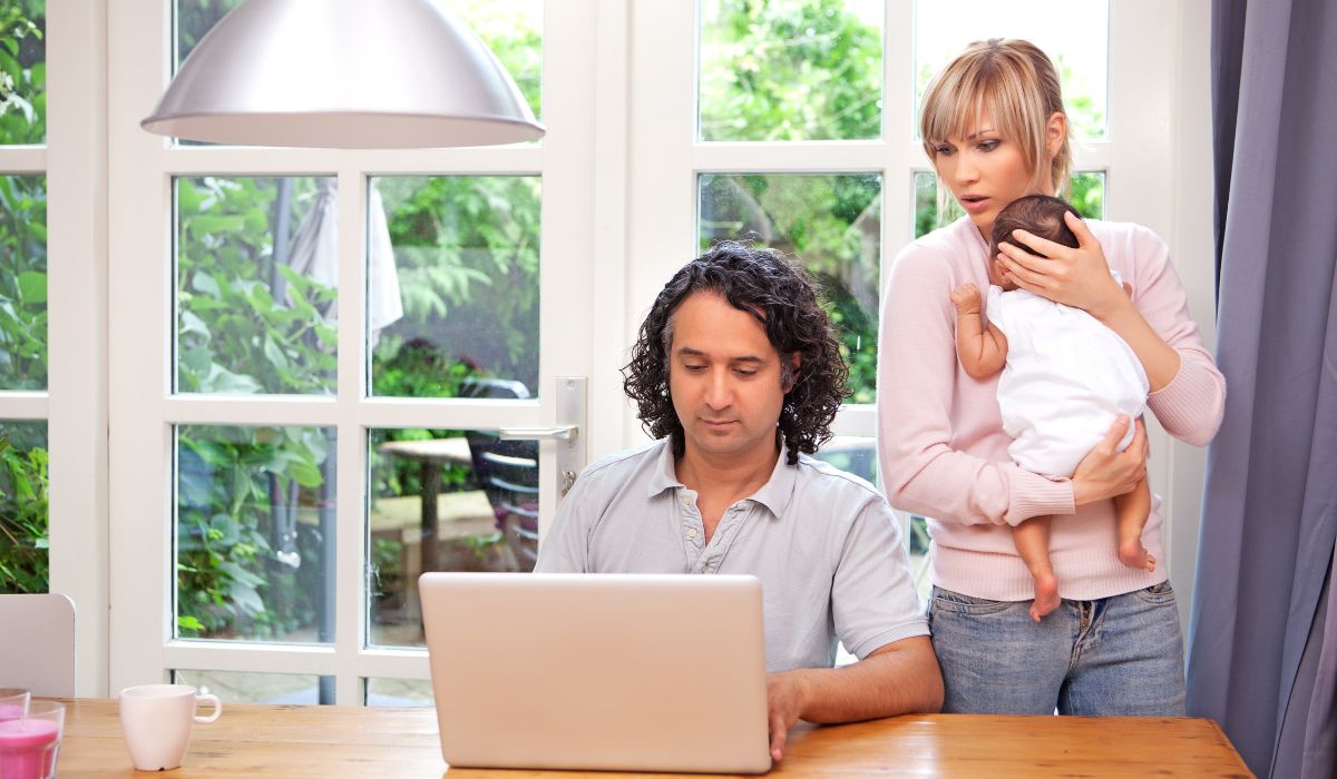 Expats - featured image