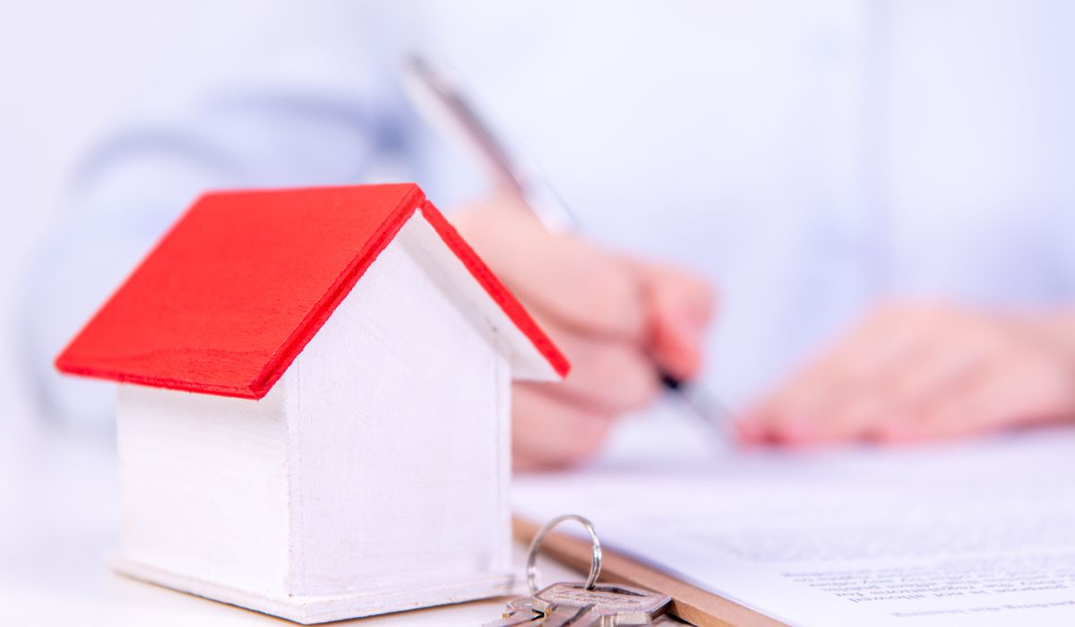 Should I Use The Services Of An Escrow Agent For Real Estate Transactions And What Are Their Requirements?